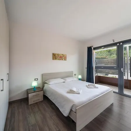 Apartment Villa Mary - Red Apartment Bellano